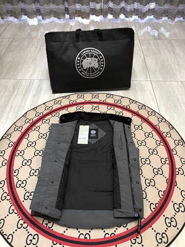 Canada Goose Quilted Puffer Vest in Charcoal Gray